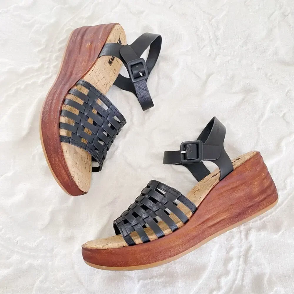 Korks Marley Sandals Size 10 New $100